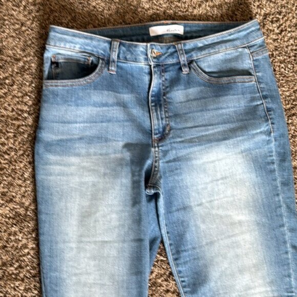 Kancan 30 Light Wash Straight Leg Distressed Jeans - Picture 2 of 9